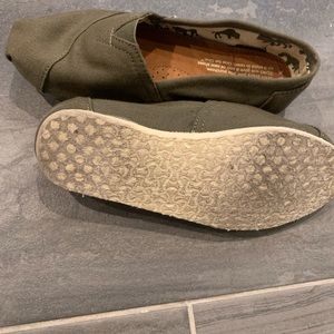Toms original slip on